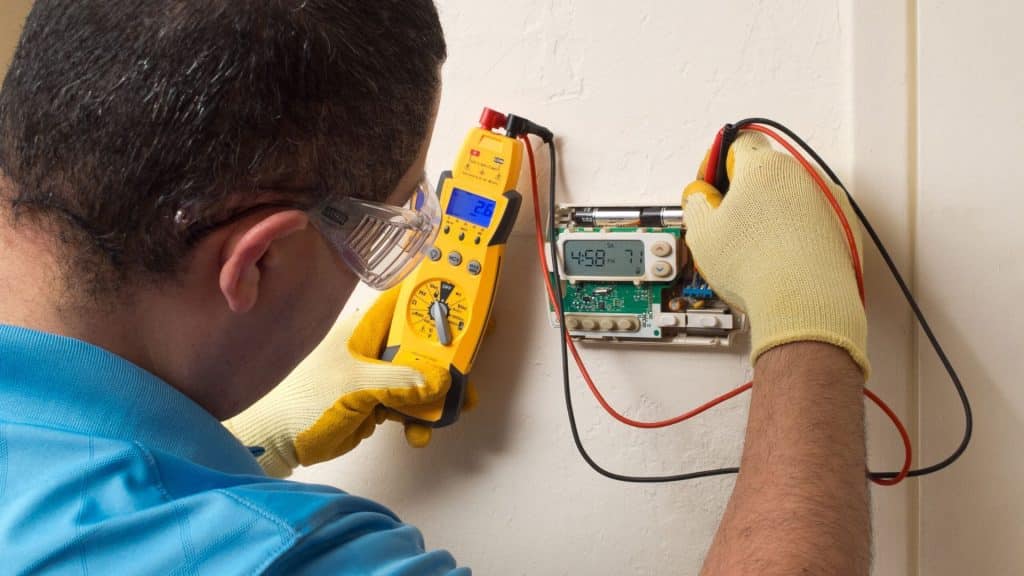 Thermostat Acting Up? Here’s What It’s Telling You, and How We Can Help